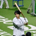 　打撃練習するソフトバンク・柳田＝みずほペイペイドーム