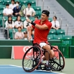 　男子シングルス２回戦　カザフスタン選手と対戦する小田凱人＝名古屋市東山公園ＴＣ