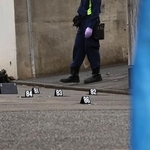 　乳児の遺体が見つかったごみ集積所の付近＝２０日午後４時３２分、横浜市青葉区