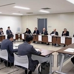 　サケの増殖事業を議論する検討会＝２２日午後、札幌市