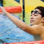 　男子１００メートル背泳ぎ（運動機能障害Ｓ８）で優勝した荻原虎太郎＝ＮＧＫスポーツプラザ