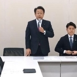 　公明党政治改革本部会合であいさつする西田実仁幹事長（右から２人目）＝２３日午前、国会
