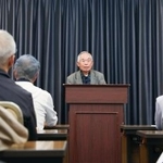 　「全国統一協会（教会）被害者家族の会」の総会で発言するメンバー＝２４日午後、東京都内