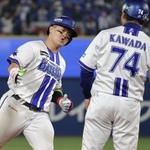 　８回、同点ソロを放ったＤｅＮＡ・牧＝横浜