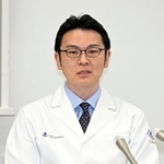 　子宮移植の臨床研究実施計画について、記者会見する藤田医大の木須伊織教授＝２８日午前、愛知県豊明市