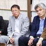 　名張毒ぶどう酒事件の第１１次再審請求を巡り、記者会見する弁護団＝２８日午後、名古屋市