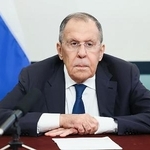 　１０月３０日、米アトランタで記者会見するロシアのラブロフ外相（ロシア外務省提供・共同）
