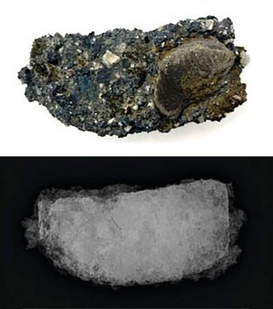 【 古代ガラス 】　ヤギ　出土品 唐古・鍵遺跡におの状の鉄製品|全国海外|神戸新聞NEXT