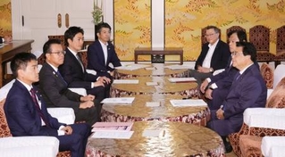 　ガソリン税の暫定税率廃止法案を巡る与野党の実務者協議＝１日午後、国会