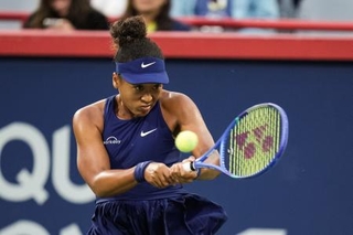 　ナショナルバンク・オープン準々決勝でエリナ・スビトリナと対戦する大坂なおみ＝５日、モントリオール（イマジンイメージズ・ロイター＝共同）