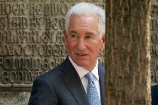 　駐フランス米大使を務めているチャールズ・クシュナー氏＝２０２２年、ニューヨーク（ＡＰ＝共同）