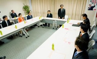 　自民党本部で開かれた総裁選挙管理委員会＝２７日午後、東京・永田町