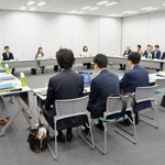 　中央最低賃金審議会の小委員会＝１日午前、東京都千代田区