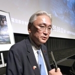　台湾ドラマを視聴後、取材に応じる「日華議員懇談会」の古屋圭司会長＝７日、東京都新宿区