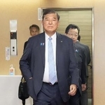 　８日、両院議員総会を終えた自民党総裁の石破首相＝東京・永田町の党本部