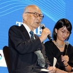 　国連と「ピースボート」が行ったイベントで講演する、被団協の田中熙巳代表委員＝１０日午後、大阪市港区