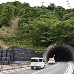 　中屋トンネル＝７月、石川県輪島市