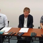 　ボクサー死亡事故を受けた再発防止策を協議し、取材に応じるＪＢＣの安河内剛事務局長（左）ら＝１２日、東京都内
