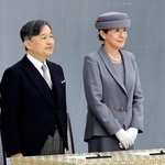 　全国戦没者追悼式に参列された天皇、皇后両陛下＝１５日午前１１時５１分、東京・日本武道館
