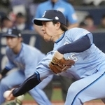 　６回無失点で４勝目を挙げた西武・与座＝京セラドーム