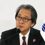 　記者会見する万博協会の石毛博行事務総長＝１８日午後、大阪市此花区の夢洲