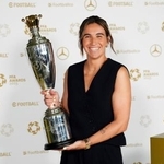 　イングランド・サッカーのプロ選手協会の女子最優秀選手に選出されたマリオナ・カルデンテイ＝１９日、マンチェスター（ＰＡ提供・ＡＰ＝共同）