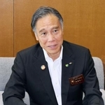 　インタビューに答える長野県の阿部守一知事
