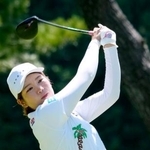 　第２日、通算９アンダーで首位の桜井心那＝大箱根ＣＣ