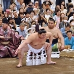 　大相撲夏巡業で横綱土俵入りを披露する大の里＝金沢市