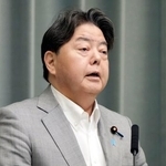 　記者会見する林官房長官＝２６日午前、首相官邸