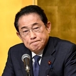 　札幌市で講演する自民党の岸田前首相＝２８日午後