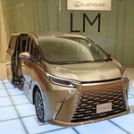 　トヨタ自動車が販売するレクサスの「ＬＭ」