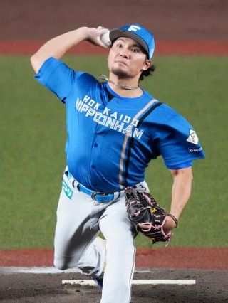 　ロッテ戦に先発し７回２失点で１３勝目を挙げた日本ハム・伊藤＝ＺＯＺＯマリン