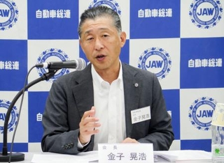 　記者会見で２０２６年春闘に向けた抱負を語る、自動車総連の金子晃浩会長＝４日午後、東京都江東区