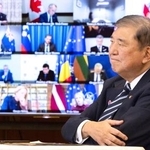 　ウクライナ支援の有志国連合首脳会合にオンライン出席した石破茂首相＝４日午後、首相公邸（内閣広報室提供）