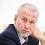 　モスクワのクレムリンで文化関連の会合に出席するアブラモビッチ氏＝５月（タス＝共同）