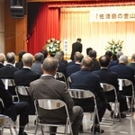 　新潟県佐渡市で開かれた世界文化遺産「佐渡島の金山」の追悼式。韓国政府は昨年に続いて欠席した＝１３日午後