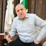 　インタビューに応じるハマス幹部スハイル・ヒンディ氏＝１３日、カタール・ドーハ（共同）