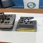 　シマノが下請け業者に保管させていた金型＝１７日午後、大阪市中央区