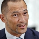 　インタビューに答えるスポーツ庁の室伏長官