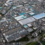 　ダイキン工業の淀川製作所＝２４日午後、大阪府摂津市（共同通信社ヘリから）