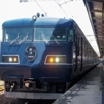 　ＪＲ西日本の長距離観光列車「ウエストエクスプレス銀河」＝山口県（共同）