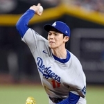 　ダイヤモンドバックス戦の７回に登板し、１回を無安打無得点に抑えたドジャース・佐々木＝フェニックス（共同）