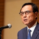　経済同友会の代表幹事を辞任し、記者会見する新浪剛史氏＝３０日午後、東京都千代田区