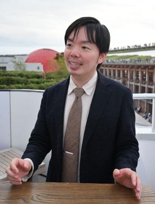 　取材に応じるサンマルクＨＤの藤川祐樹社長