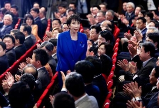 　自民党の新総裁に選出された高市早苗氏＝４日午後２時５５分、東京・永田町の党本部