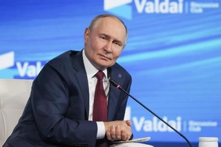 　２日、ロシア南部ソチで開催された「ワルダイ会議」に参加したプーチン大統領（タス＝共同）