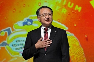 　新商品のビール「キリングッドエール」の発表会であいさつするキリンビールの堀口英樹社長＝７日午前、東京都渋谷区