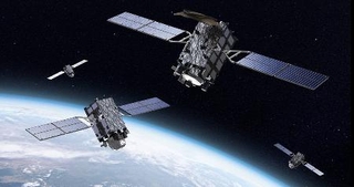 　準天頂衛星「みちびき」のイメージ（三菱電機提供）