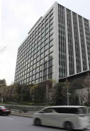 　内閣府が入る中央合同庁舎８号館